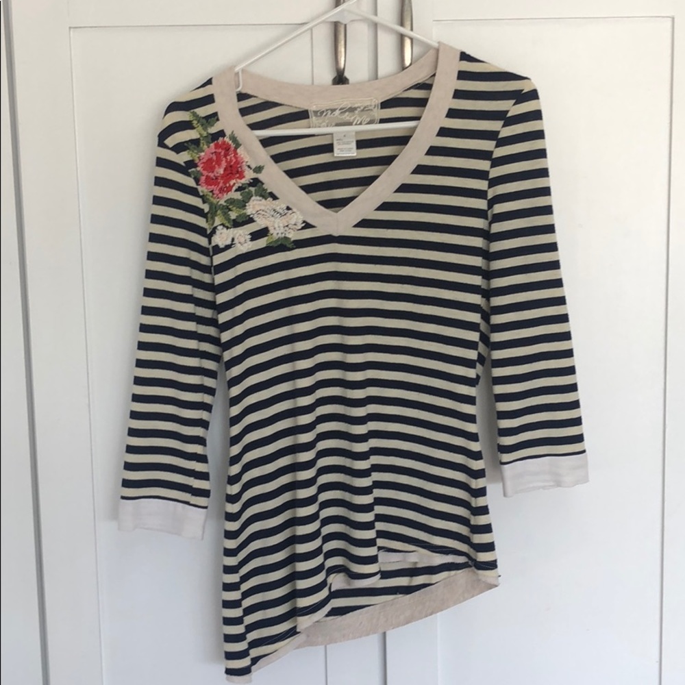Women’s embroidered shirt